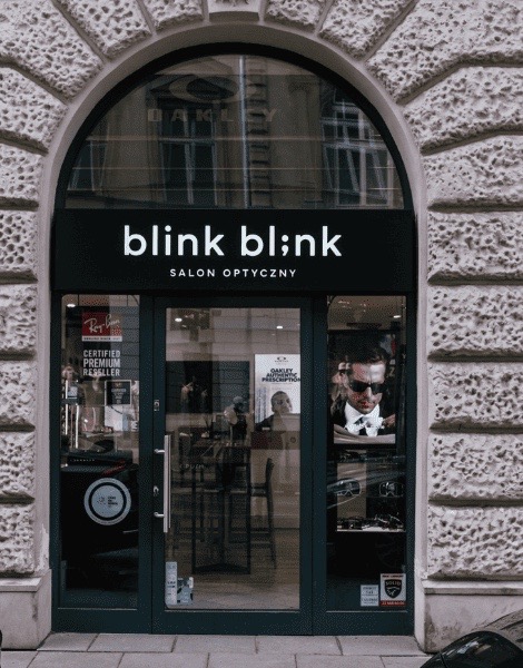 Witryna salonu Blink Blink przy Placu Trzech Krzyży